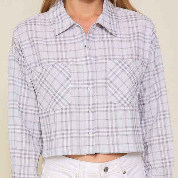 LUMIERE Grey Plaid Cropped Button-Up Shirt | Lightweight Casual Top - Picture 4 of 5